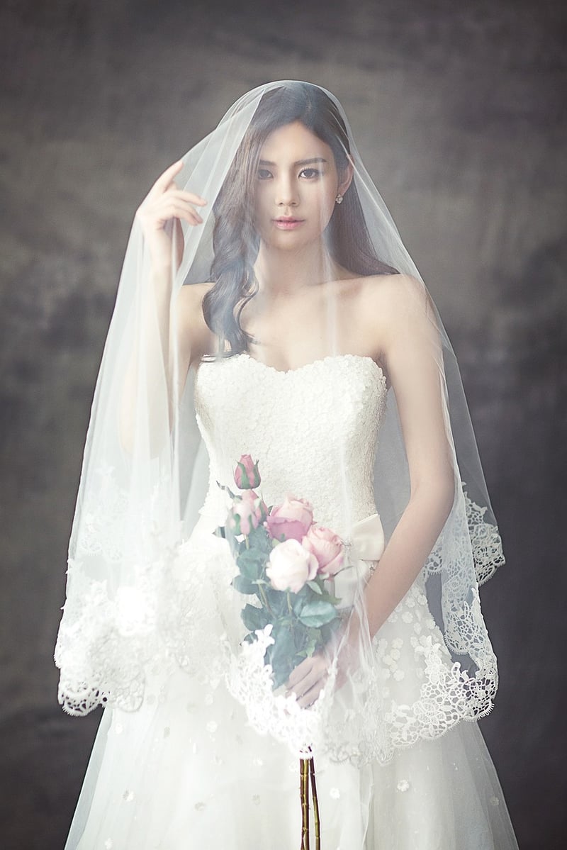 Bride with Chic Accessories